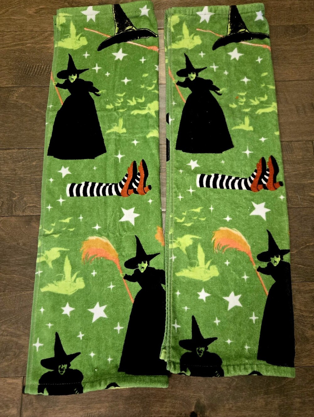 Set Of 2 Licensed Wizard Of Oz Terry Cotton Hand Towels, Bathroom, Kitchen